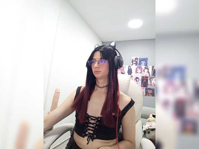 Live sex webcam photo for kim-edwards #275794616