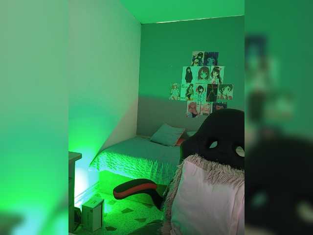 Live sex webcam photo for kim-edwards #276328883