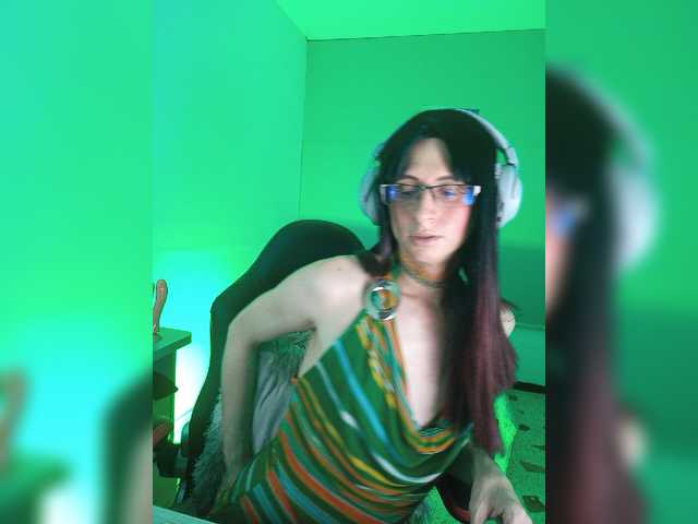 Live sex webcam photo for kim-edwards #276338413