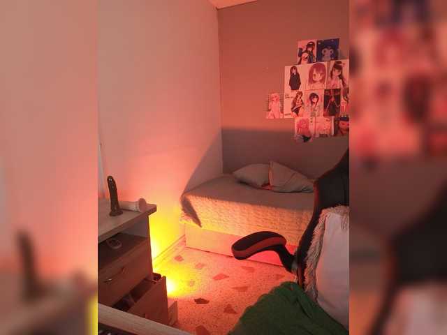 Live sex webcam photo for kim-edwards #276345446