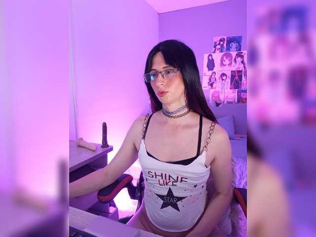 Live sex webcam photo for kim-edwards #276365292