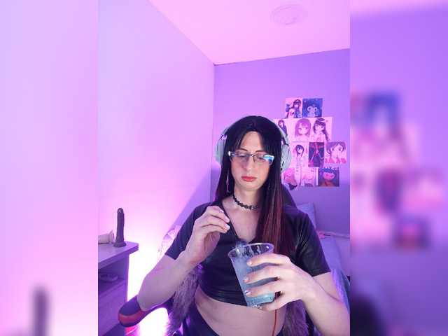 Live sex webcam photo for kim-edwards #276370740