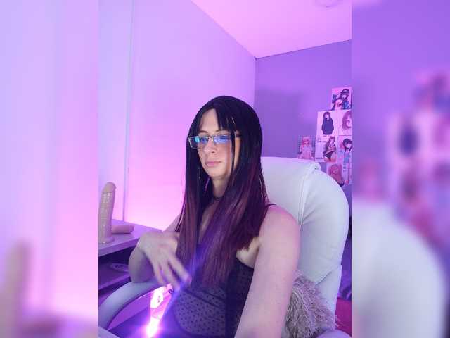 Live sex webcam photo for kim-edwards #276500399