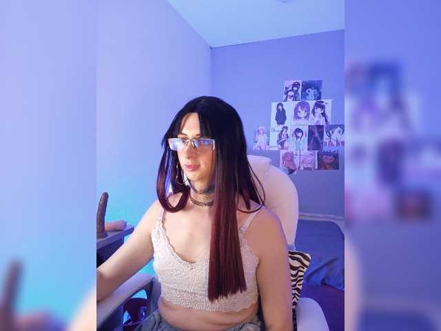 Live sex webcam photo for kim-edwards #276575679