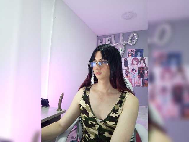 Live sex webcam photo for kim-edwards #276828200