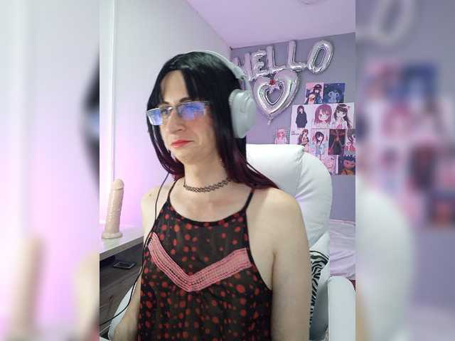 Live sex webcam photo for kim-edwards #276854695