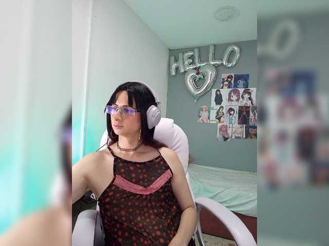 Live sex webcam photo for kim-edwards #276869426