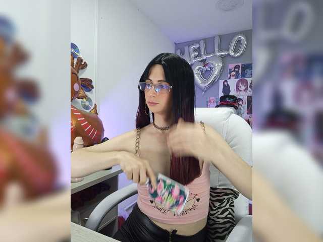 Live sex webcam photo for kim-edwards #276965530