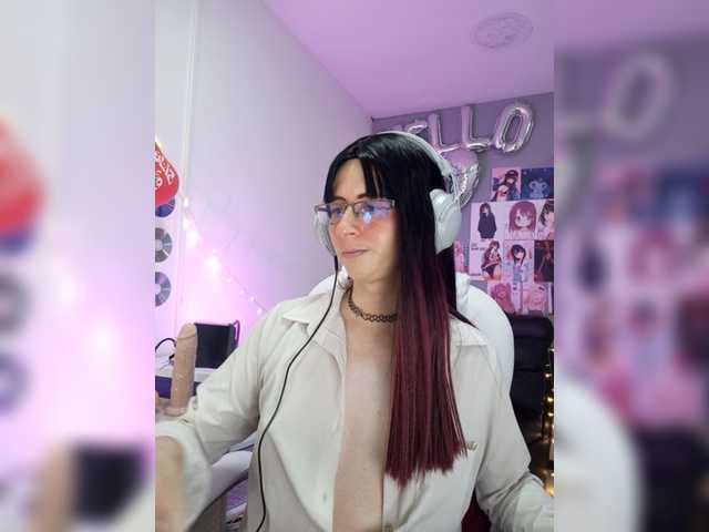 Live sex webcam photo for kim-edwards #277355917