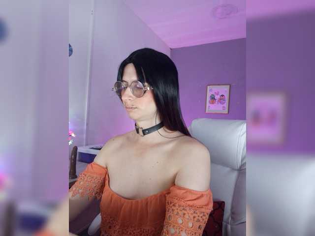 Live sex webcam photo for kim-edwards #277779738