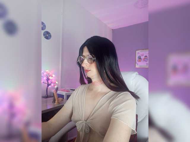 Live sex webcam photo for kim-edwards #277877736