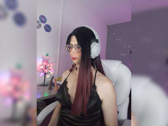 Live sex webcam photo for kim-edwards #278007366