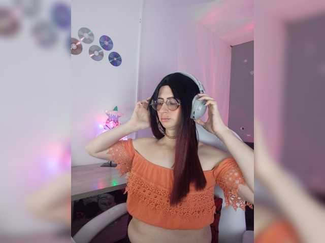 Live sex webcam photo for kim-edwards #278014836