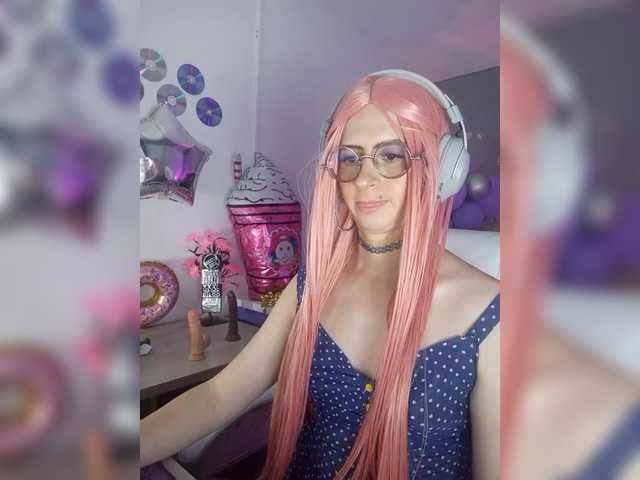 Live sex webcam photo for kim-edwards #288088192