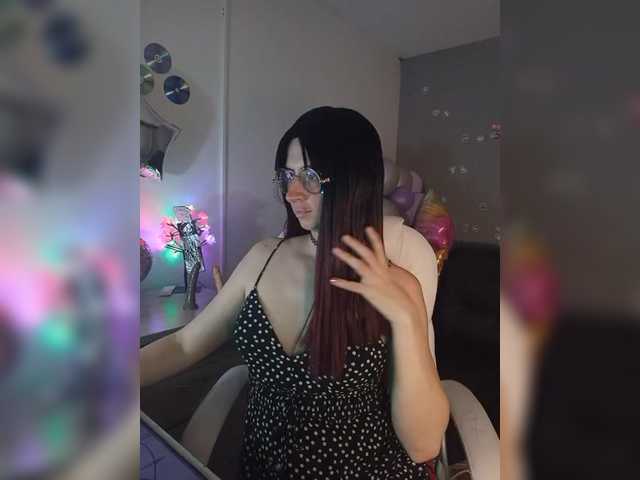 Live sex webcam photo for kim-edwards #289609487