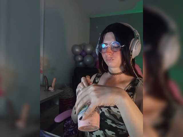 Live sex webcam photo for kim-edwards #289834449