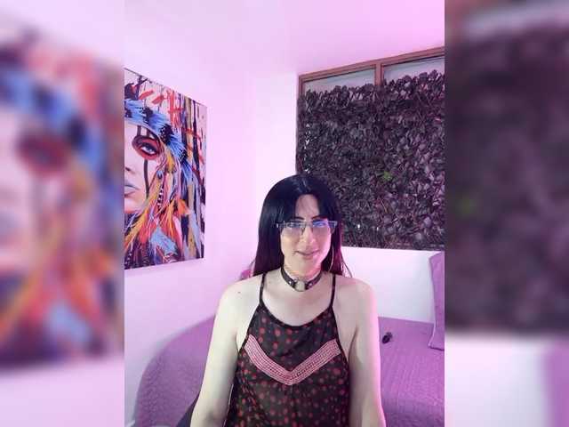 Live sex webcam photo for kim-edwards #290476225