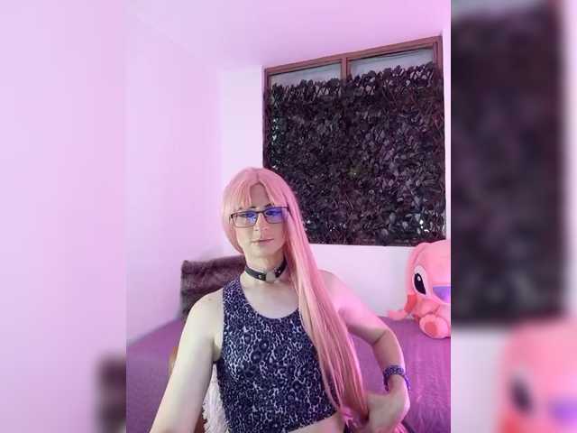 Live sex webcam photo for kim-edwards #290585568