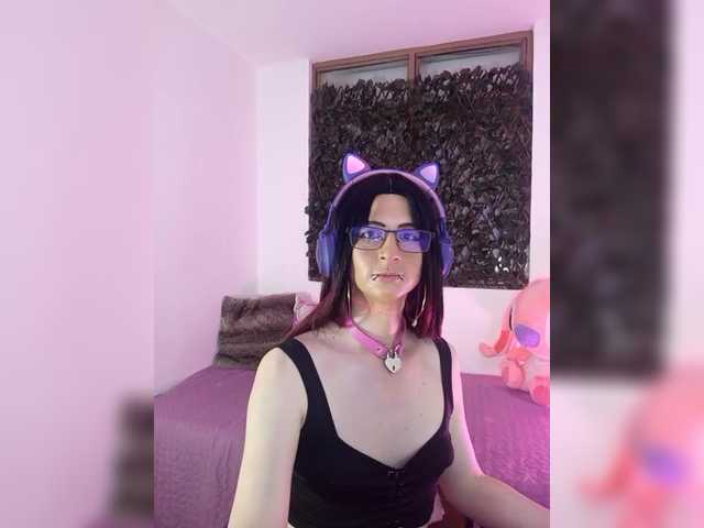 Live sex webcam photo for kim-edwards #290639204