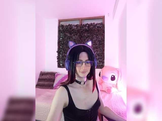 Live sex webcam photo for kim-edwards #290699319