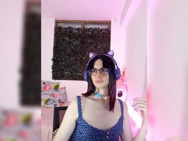 Live sex webcam photo for kim-edwards #290770068