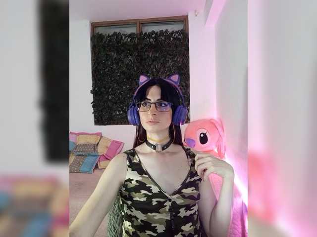 Live sex webcam photo for kim-edwards #290778180