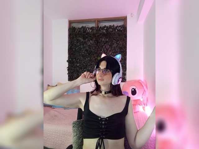 Live sex webcam photo for kim-edwards #290785006