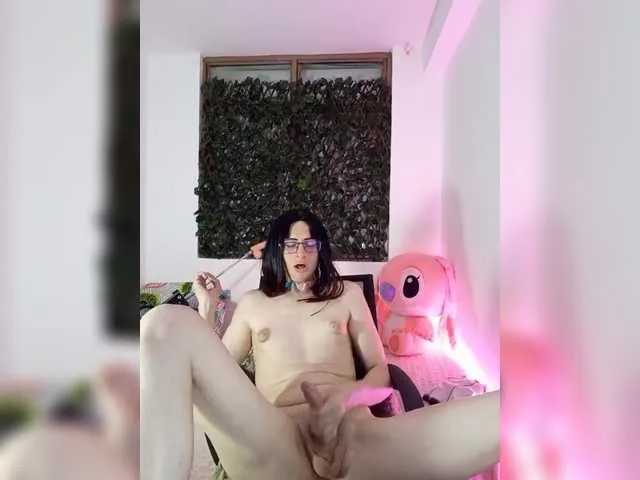 Live sex webcam photo for kim-edwards #290826345