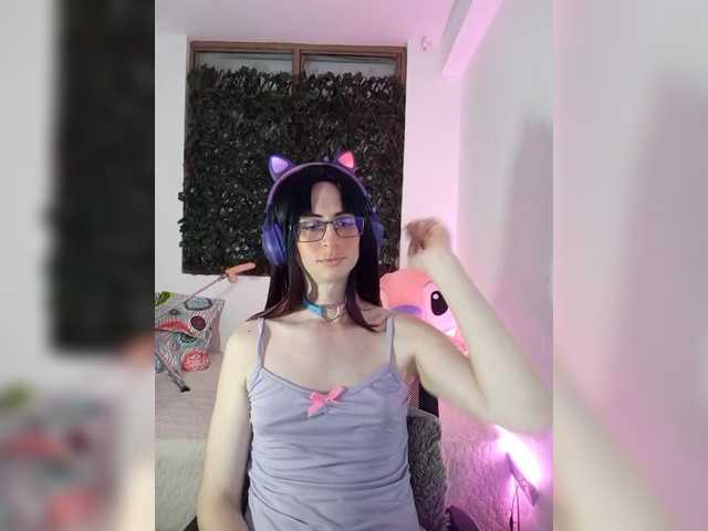 Live sex webcam photo for kim-edwards #290887081