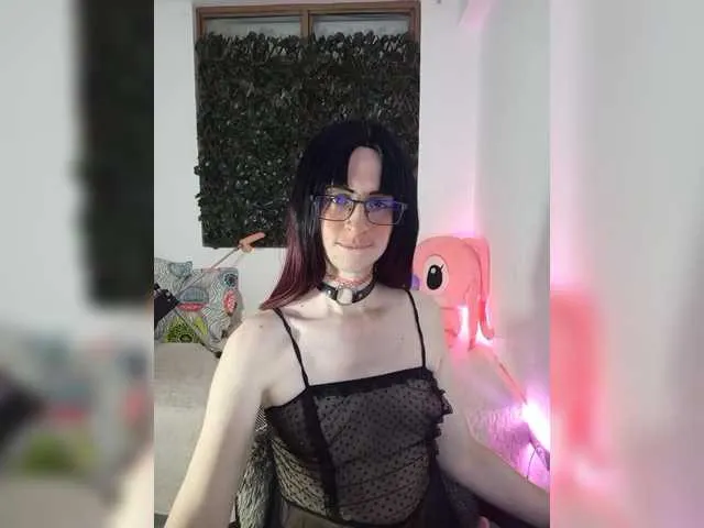 Live sex webcam photo for kim-edwards #290899266