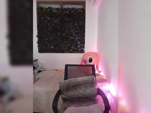 Live sex webcam photo for kim-edwards #291032144