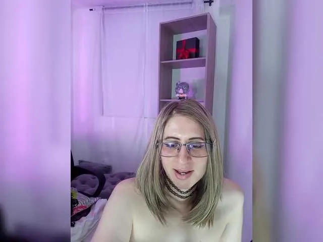 Live sex webcam photo for kim-edwards #292344355