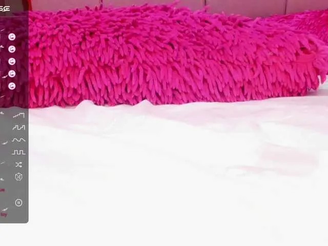 Live sex webcam photo for kim-garam #276477932