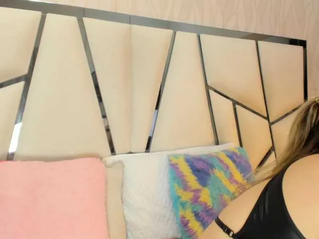 Live sex webcam photo for kimberlydaring #292234972