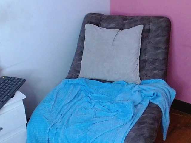 Live sex webcam photo for kimmy099 #276069416