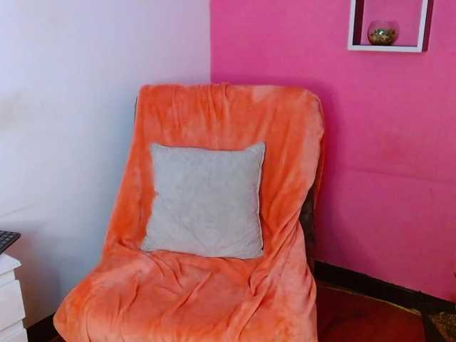 Live sex webcam photo for kimmy099 #276083815