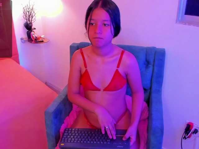 Live sex webcam photo for kimmy099 #276735117