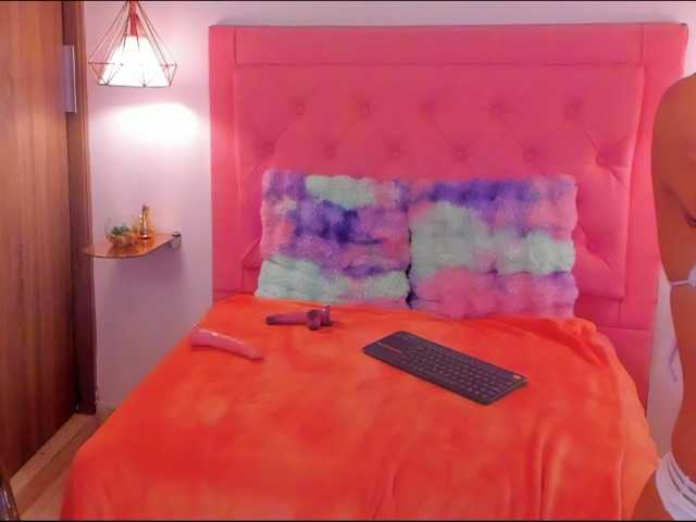 Live sex webcam photo for kimmy099 #277031337