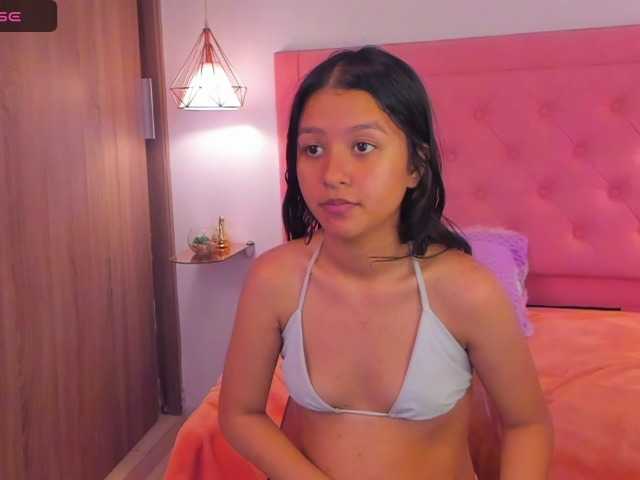 Live sex webcam photo for kimmy099 #277049608