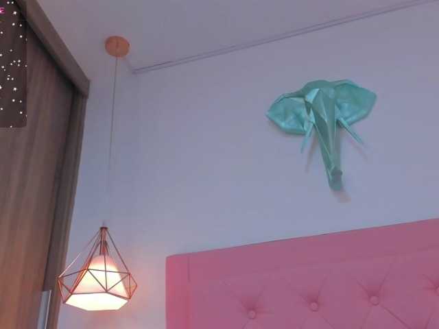 Live sex webcam photo for kimmy099 #277611466