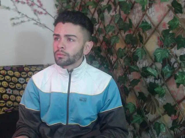 Live sex webcam photo for kingtarvos #277046129