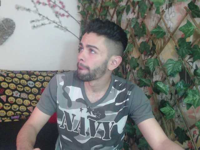 Live sex webcam photo for kingtarvos #277047622