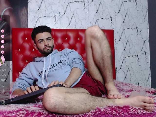 Live sex webcam photo for kingtarvos #277071508