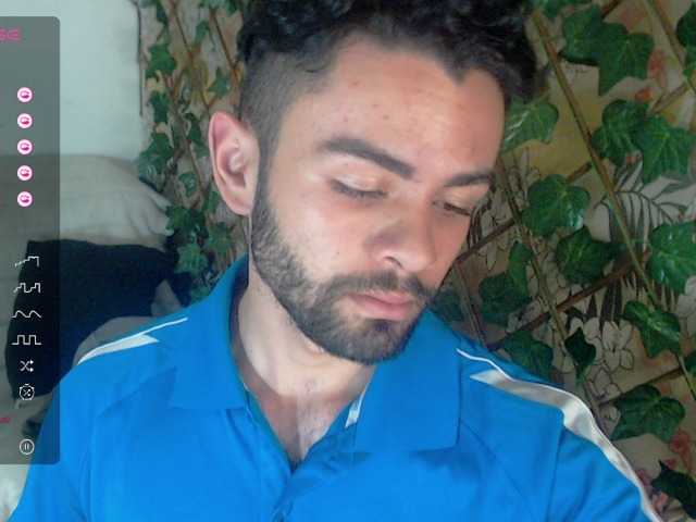 Live sex webcam photo for kingtarvos #277112157