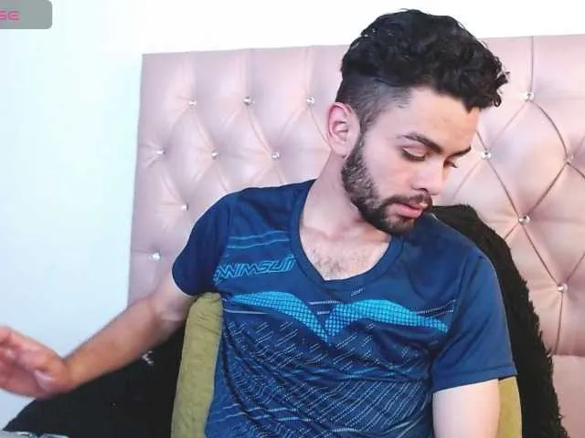 Live sex webcam photo for kingtarvos #277118780