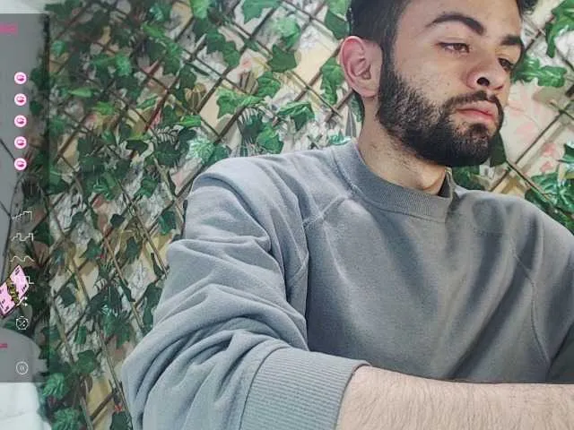 Live sex webcam photo for kingtarvos #277132967