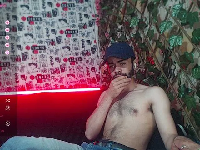 Live sex webcam photo for kingtarvos #277271055