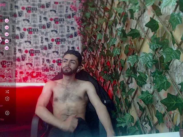 Live sex webcam photo for kingtarvos #277360461