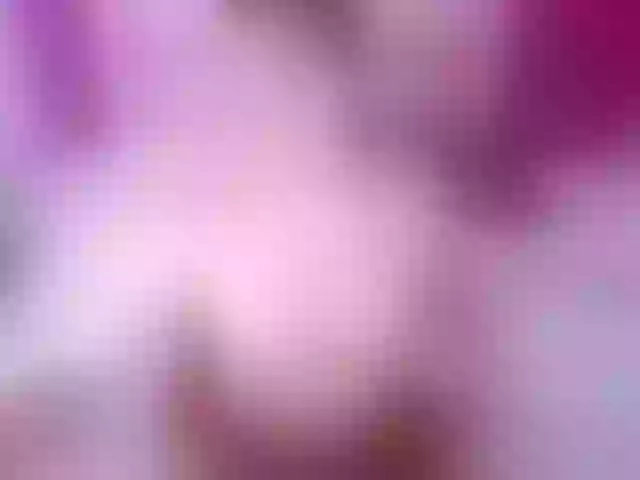 Live sex webcam photo for kinky-redhead18 #290402187