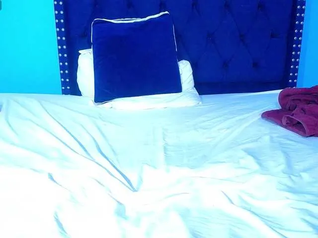 Live sex webcam photo for kinky-redhead18 #290521697